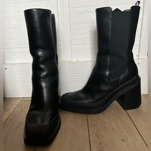 Tory Burch Chelsea Lug Boot